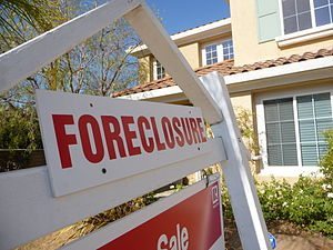 300px-sign_of_the_times-foreclosure